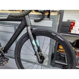 BICICLETA JAVA GRAVEL IDRA T540MM 24V NNET