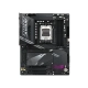 Factor de forma&nbsp;ATX; 30,5 cm x 24,4 cm
